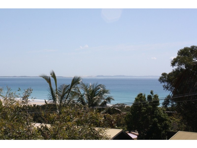 4 Merinda Crescent, Point Lookout QLD 4183