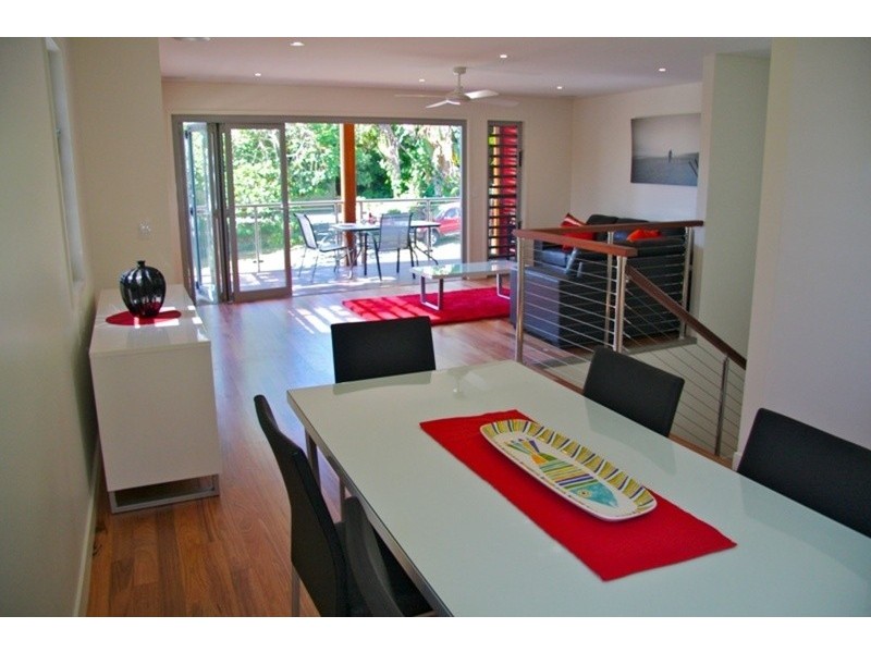 2/16 Tramican Street, Point Lookout QLD 4183