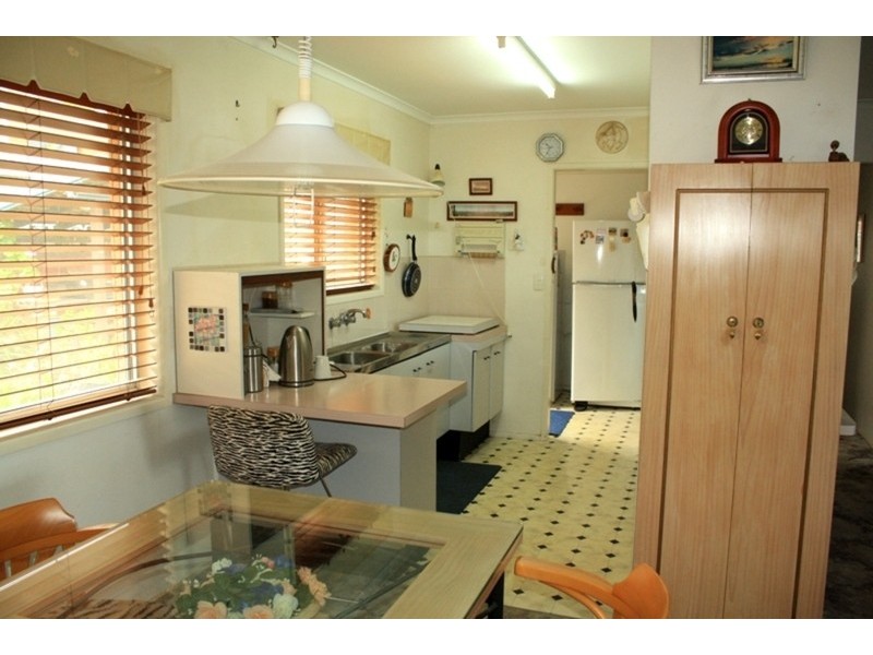 75 Rainbow Crescent, Dunwich QLD 4183