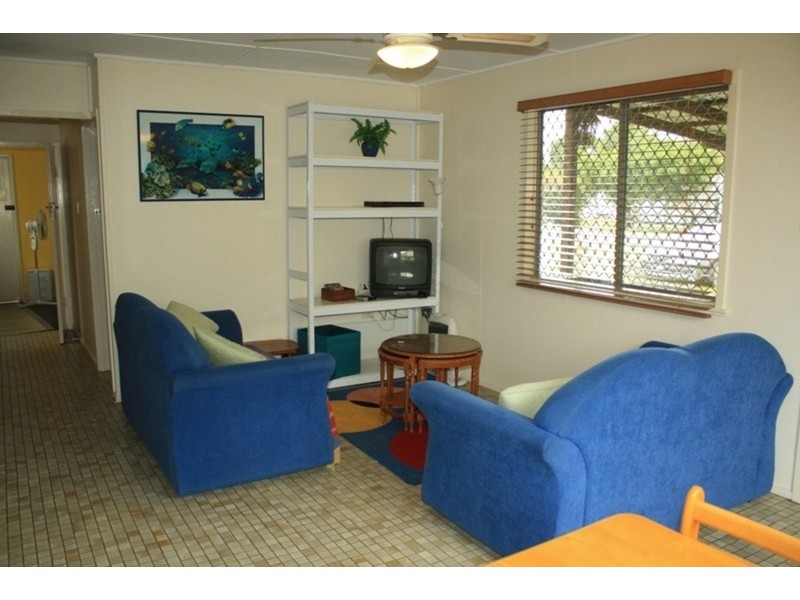 4 Ballow Street, Amity Point QLD 4183