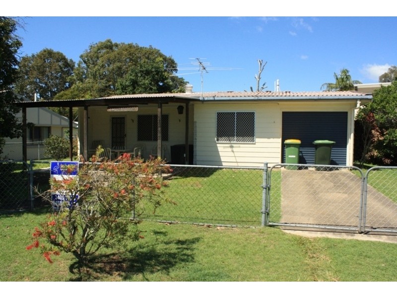 4 Ballow Street, Amity Point QLD 4183