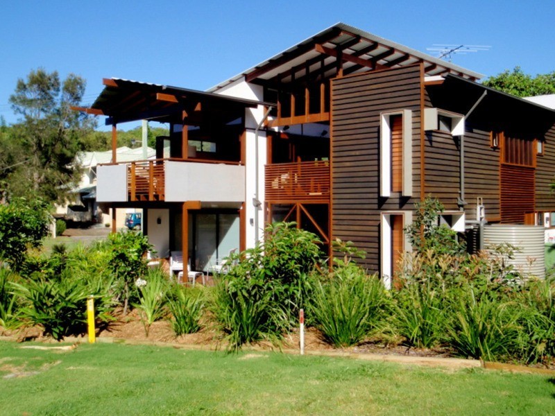 2/43 Bigoon Road, Point Lookout QLD 4183