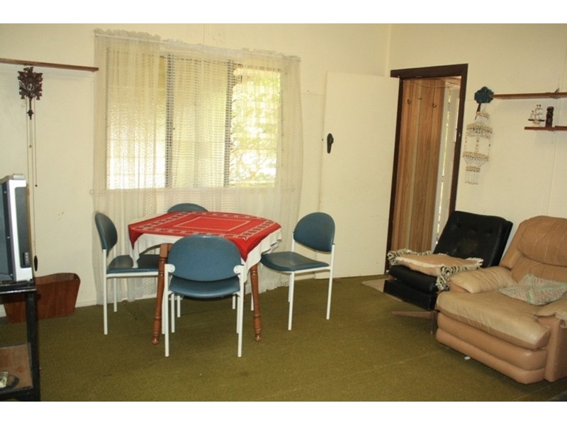 26 Llewellyn Street, Amity Point QLD 4183