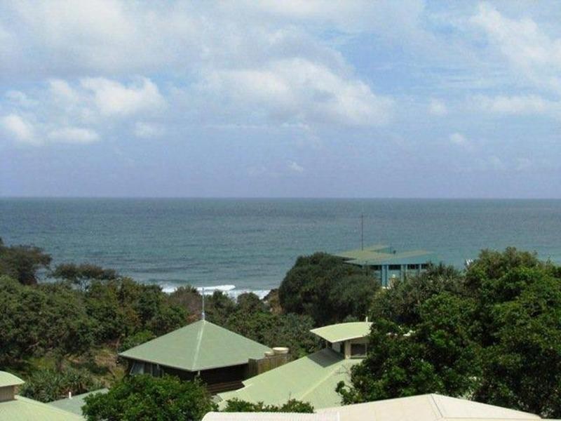 18/1-5 Samarinda Drive, Point Lookout QLD 4183