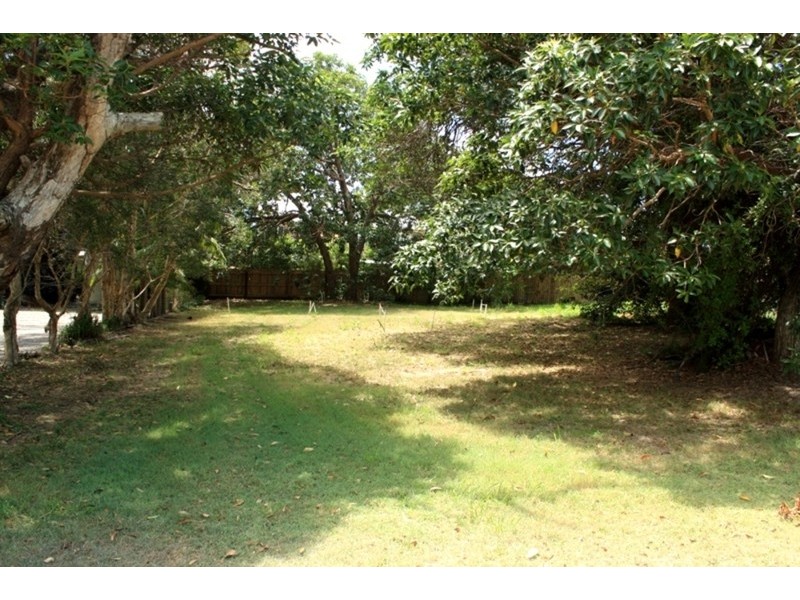 106 Mooloomba Road, Point Lookout QLD 4183