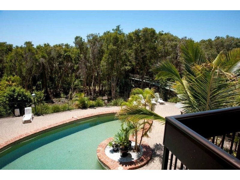 112 Dickson Way, Point Lookout QLD 4183