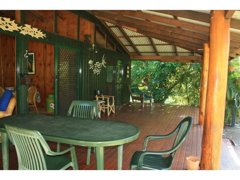 7 Macland Street, Amity Point QLD 4183