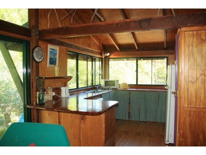 7 Macland Street, Amity Point QLD 4183
