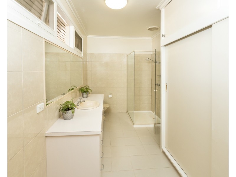 9 Gloucester Crescent, Shepparton VIC 3630