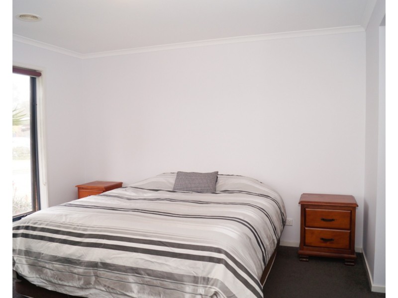 128 Parkside Drive, Shepparton VIC 3630