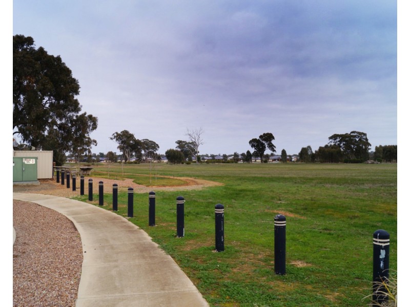128 Parkside Drive, Shepparton VIC 3630