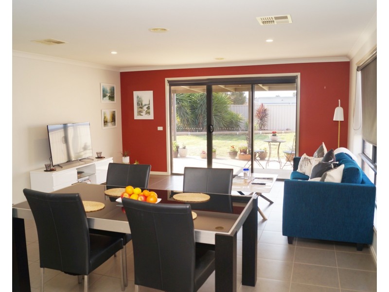 49 Taig Avenue, Kialla VIC 3631