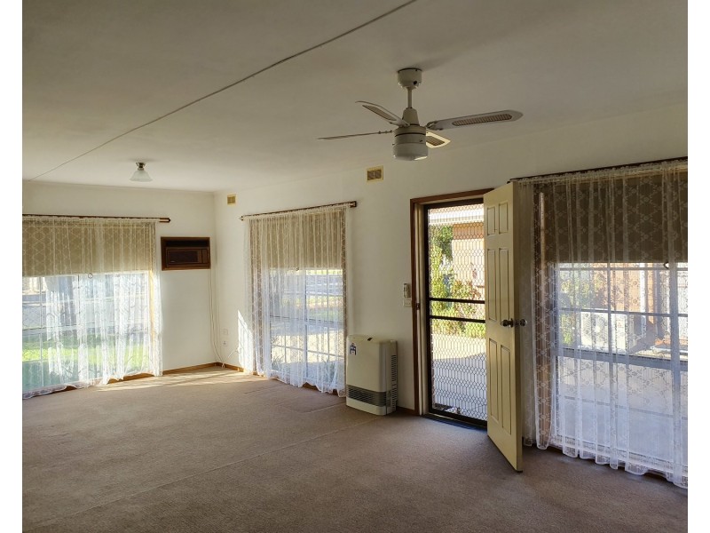 34 Dunkirk Avenue, Shepparton VIC 3630