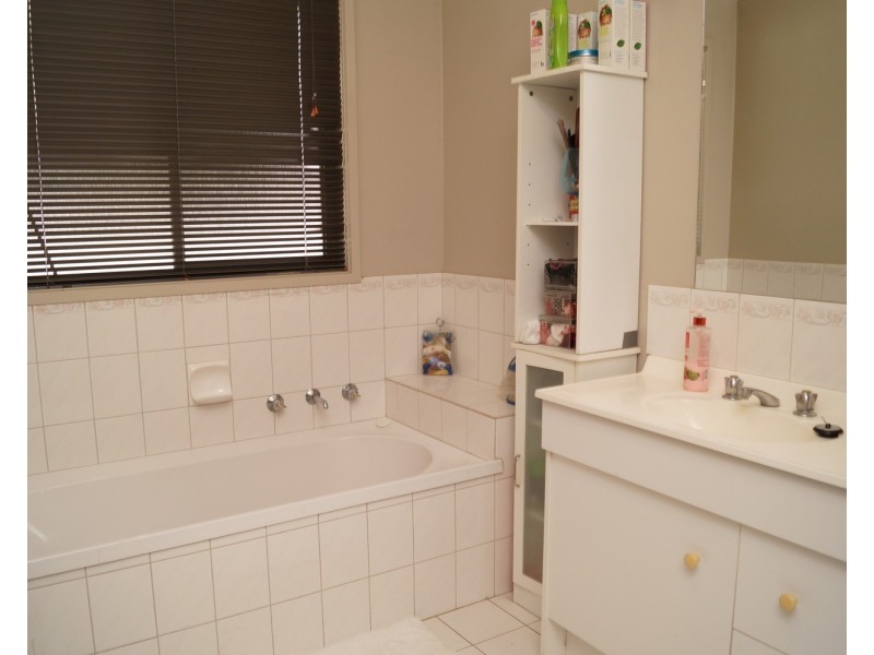 1/12 Homewood Drive, Mooroopna VIC 3629