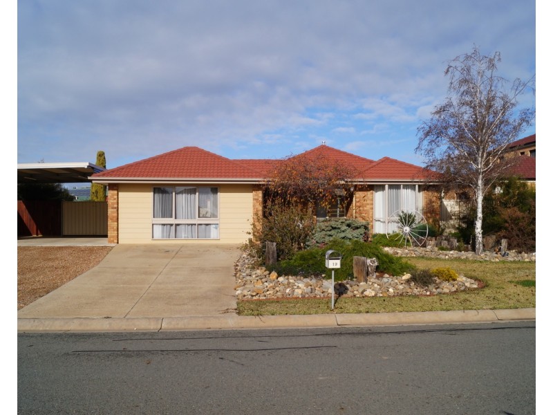 19 Pell Crescent, Mooroopna VIC 3629