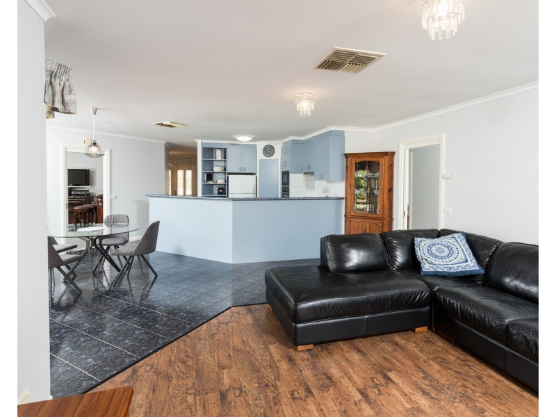 8 Pedder Court, Kialla VIC 3631