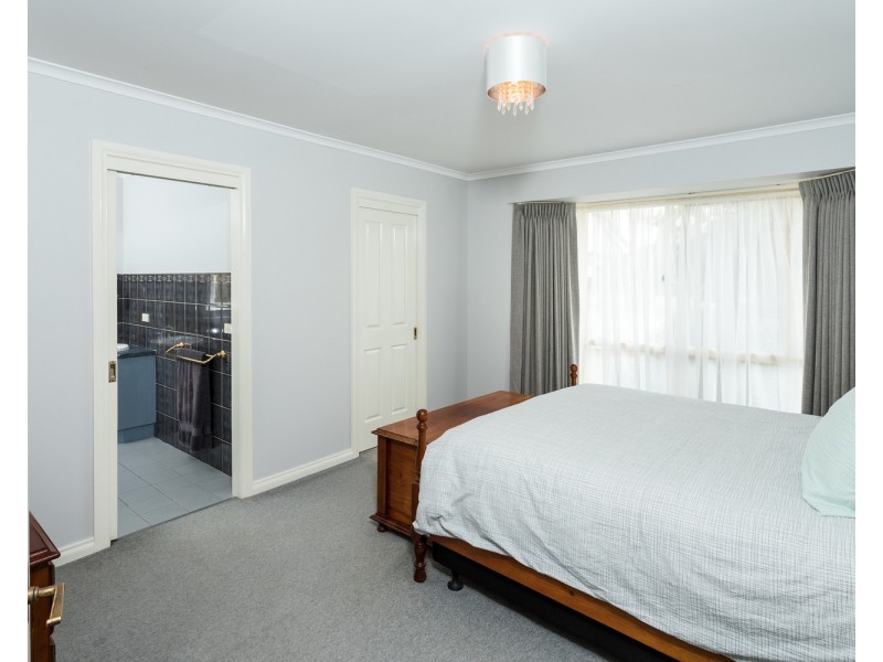 8 Pedder Court, Kialla VIC 3631