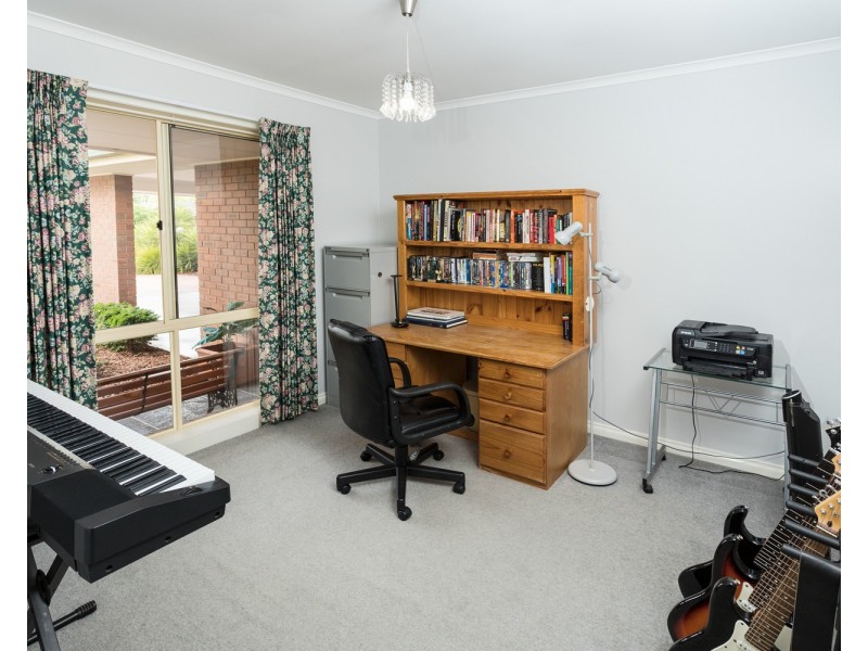 8 Pedder Court, Kialla VIC 3631