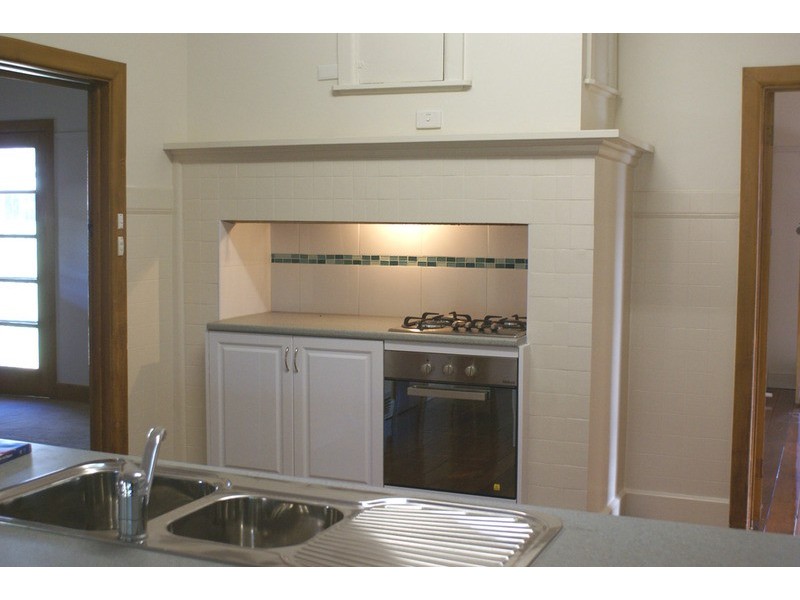 18 Glenlyon Avenue, Shepparton VIC 3630