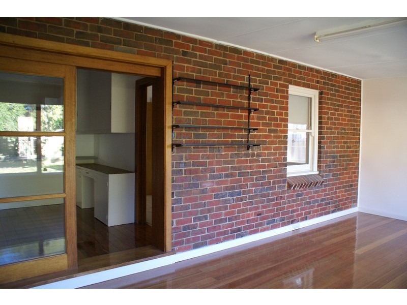 18 Glenlyon Avenue, Shepparton VIC 3630