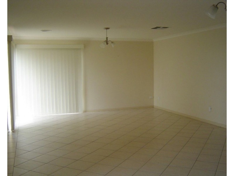 3 Rocklands Crescent, Kialla VIC 3631