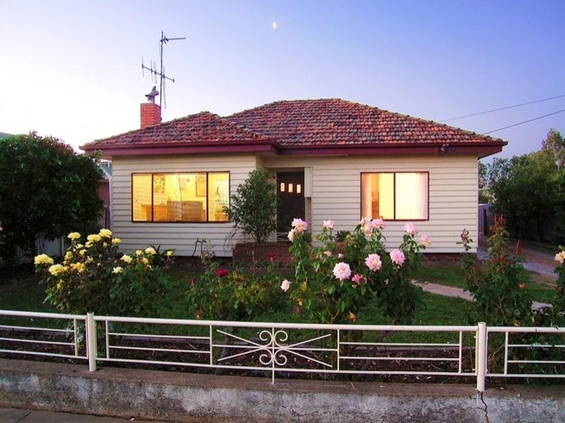 12 Hall Street, Mooroopna VIC 3629