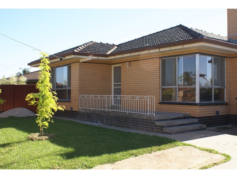 16 Palmer Road, Shepparton VIC 3630