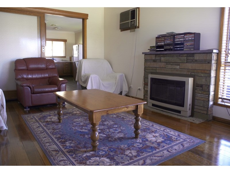 16 Palmer Road, Shepparton VIC 3630