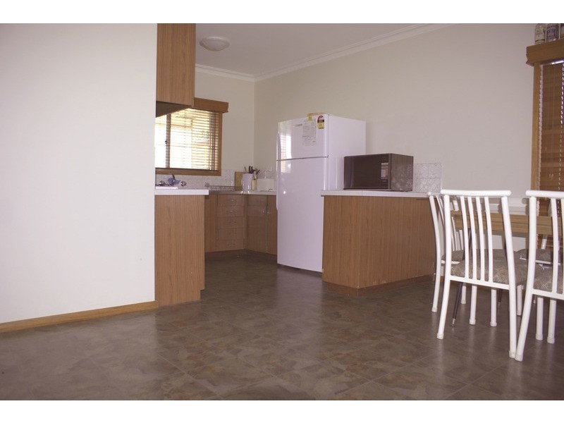 16 Palmer Road, Shepparton VIC 3630