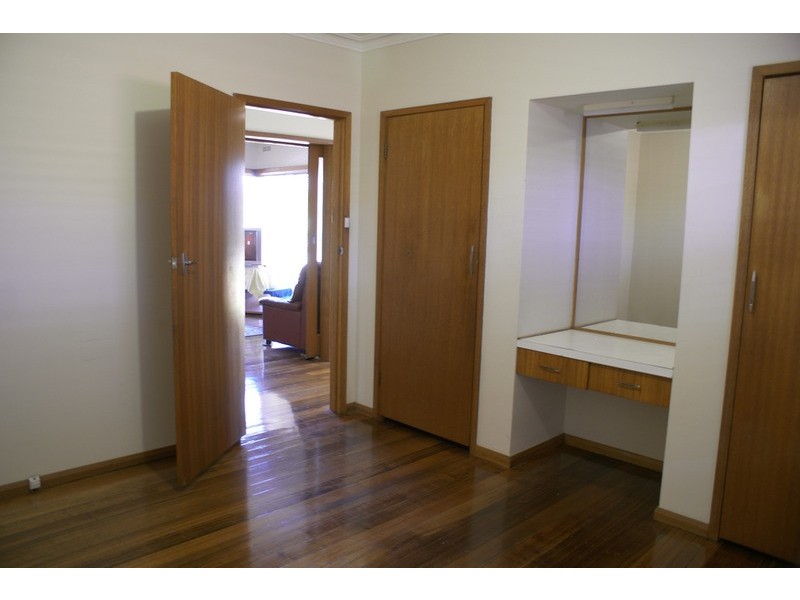 16 Palmer Road, Shepparton VIC 3630