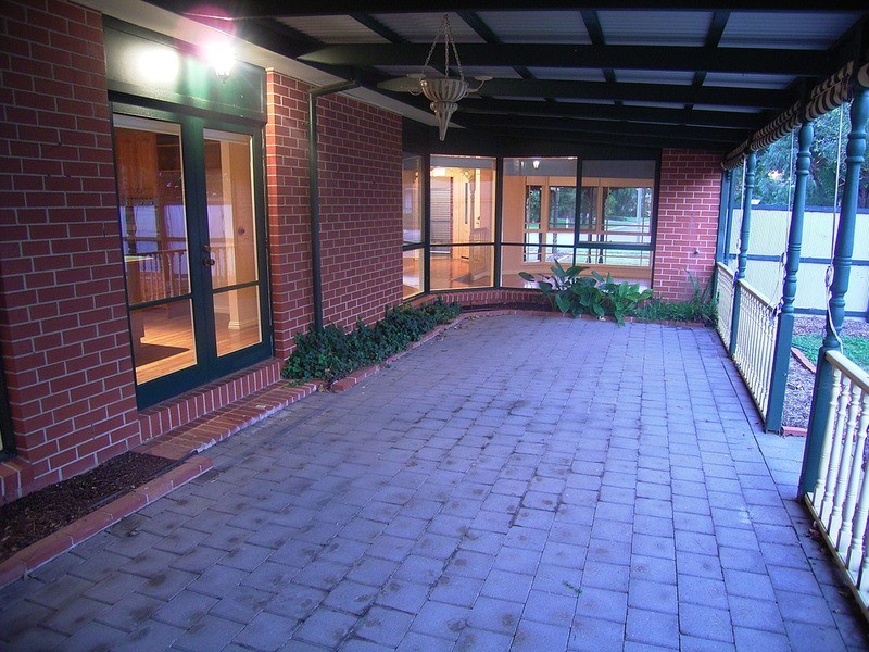 13 Gordon Drive, Kialla VIC 3631