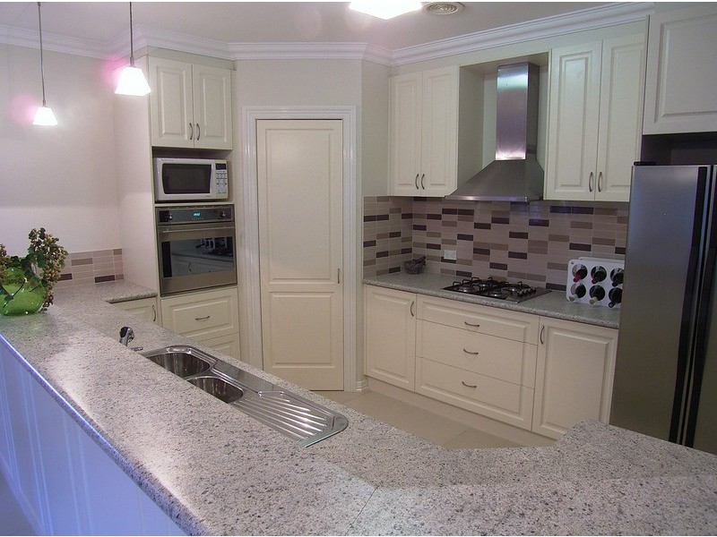 25 Guseli Court, Kialla VIC 3631