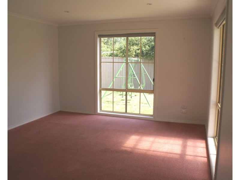 88 Kialla Lakes Drive, Kialla VIC 3631