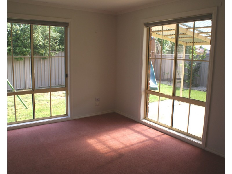 88 Kialla Lakes Drive, Kialla VIC 3631