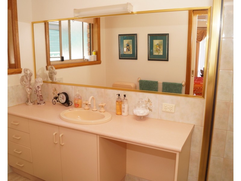 81 Orchard Circuit, Shepparton VIC 3630