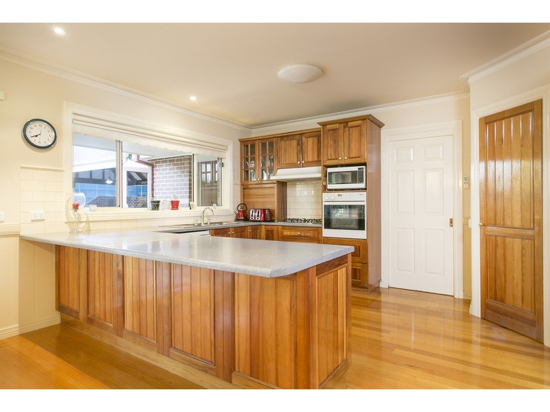 6 Rosella Court, Kialla VIC 3631