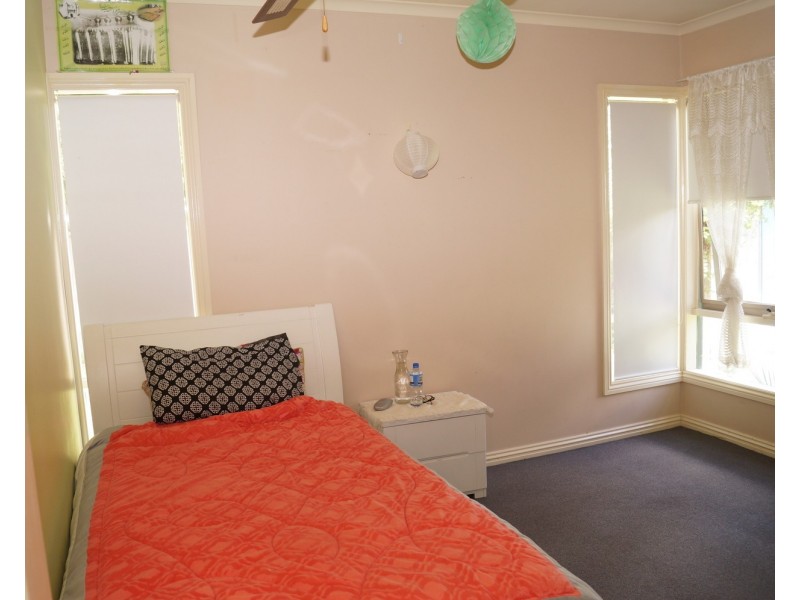 13 Gordon Drive, Kialla VIC 3631