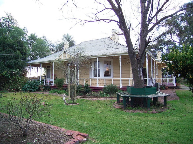 2195 Midland Highway, Cosgrove VIC 3631