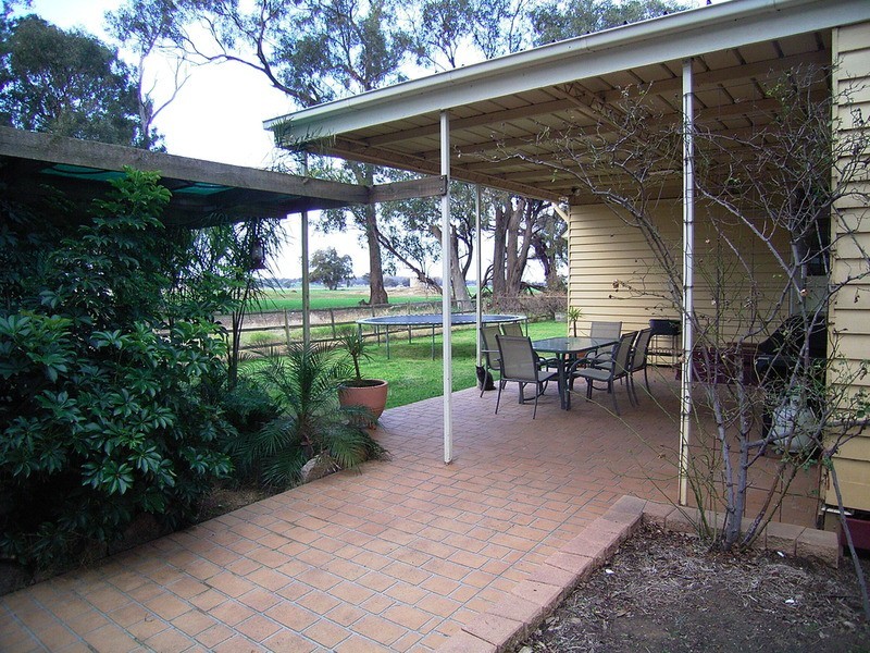 2195 Midland Highway, Cosgrove VIC 3631