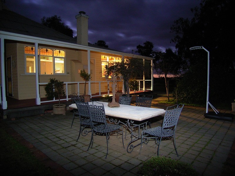 2195 Midland Highway, Cosgrove VIC 3631