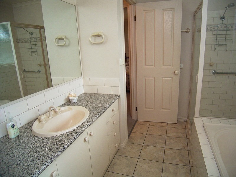 22b Vickers Street, Kialla VIC 3631