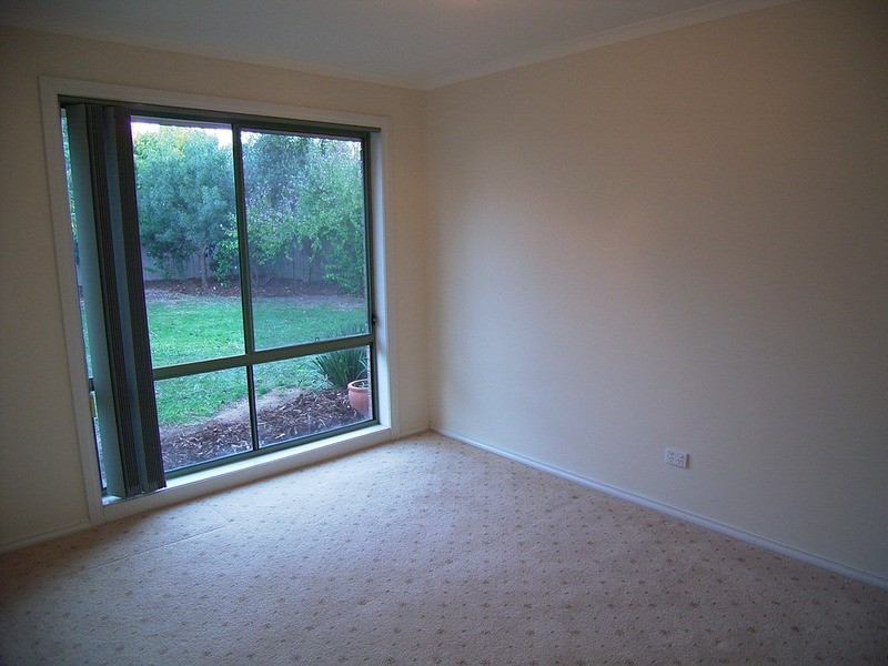 82 Kialla Lakes Drive, Kialla VIC 3631