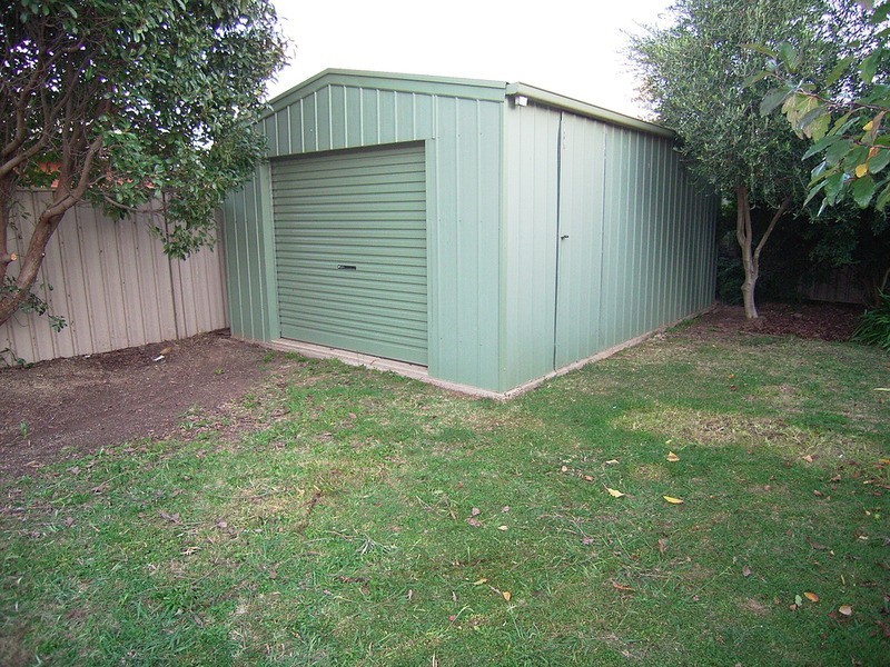 82 Kialla Lakes Drive, Kialla VIC 3631