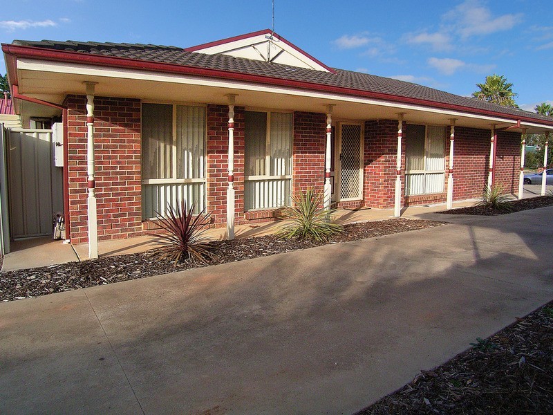 4/10 Homewood  Drive, Mooroopna VIC 3629