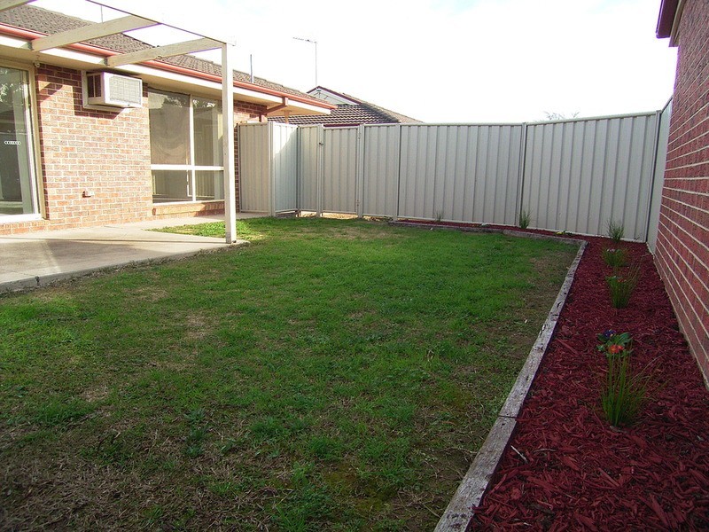 4/10 Homewood  Drive, Mooroopna VIC 3629
