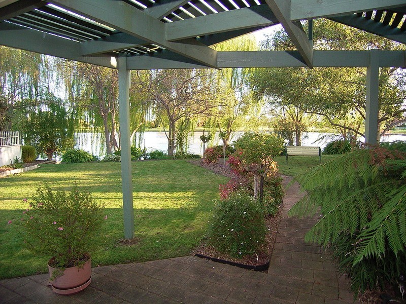 15 Pedder Court, Kialla VIC 3631