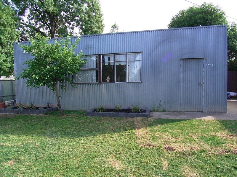 24 Fairless Street, Shepparton VIC 3630