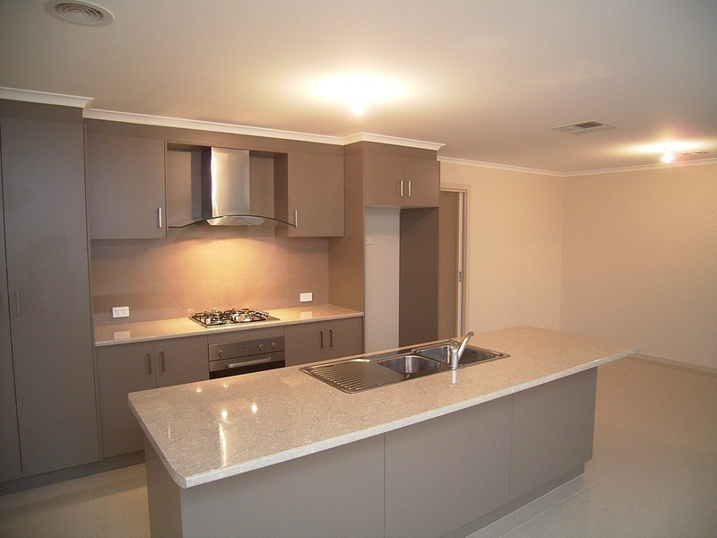 4 Pyrus  Court, Kialla VIC 3631