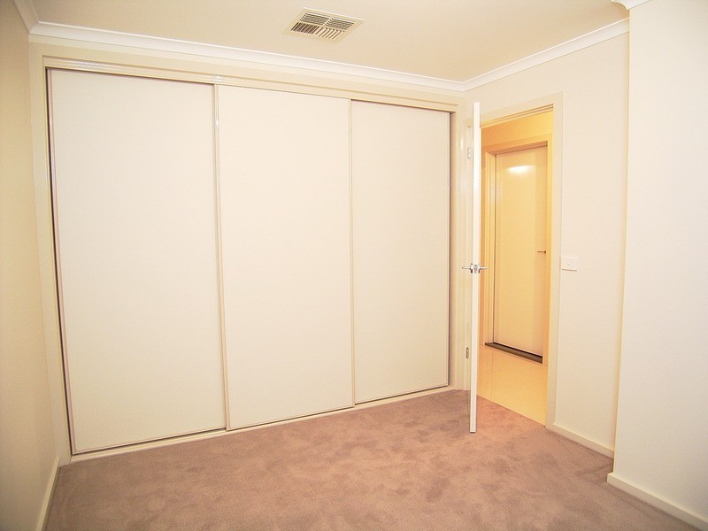 4 Pyrus  Court, Kialla VIC 3631