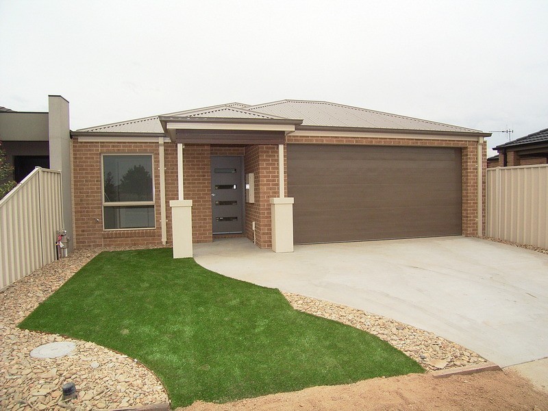 4 Pyrus  Court, Kialla VIC 3631